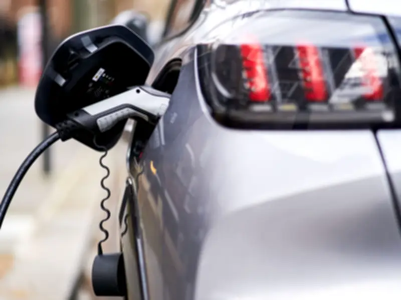 Shell's New EV Concept Charges 10% to 80% in Under 10 Minutes