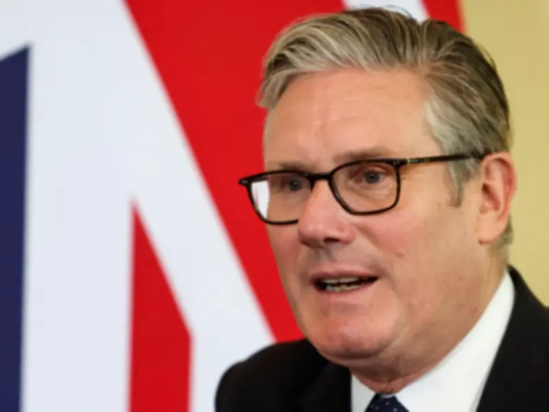 Sir Keir Starmer confirms under-16s social media ban timeline, aims for spring 2026