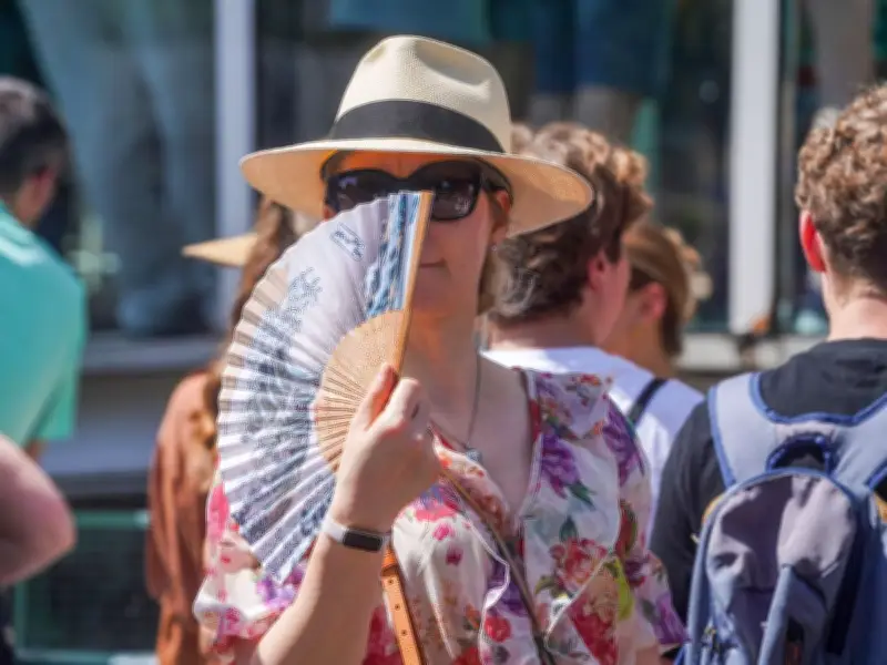 Six English Counties Set for 30C Mini Heatwave: Midlands Verdict