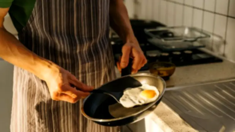 Steam Frying Eggs: The Simple Trick for Perfectly Cooked Yolks
