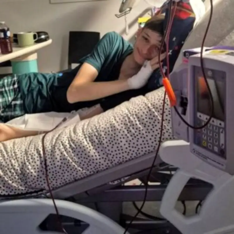 Teen's Toothache Leads to Life-Threatening Blood Cancer Diagnosis