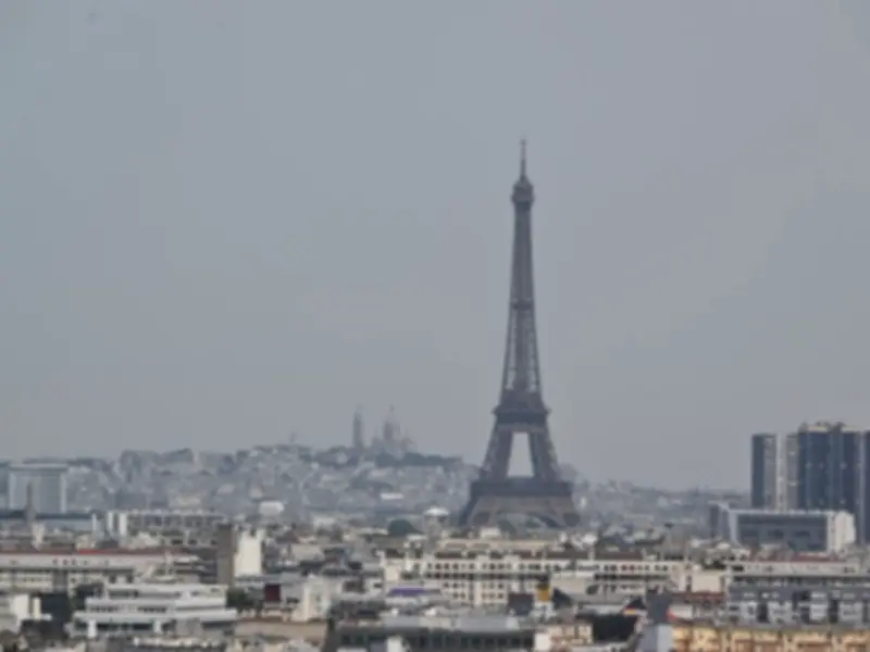 UK tourists in France face ban on public drinking from noon Friday
