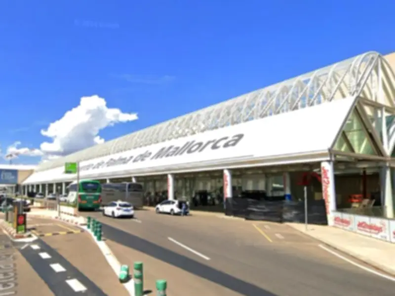UK Tourists Warned of Chaos at Majorca Airport Amid Strikes and EES Delays