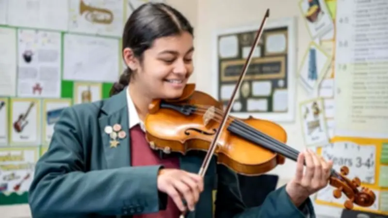 Walsall Teen Priya Crowned Young Music Star Winner