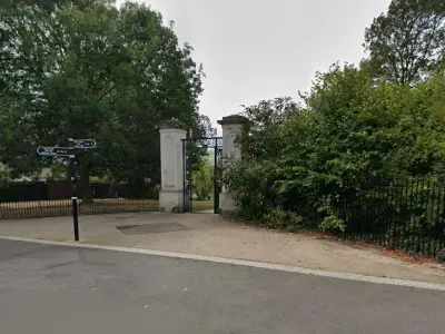 12-year-old boy robbed of mountain bike by teens in Stourbridge park