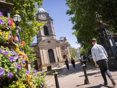 Birmingham Extreme Heat Warning: Paramedics Say 33C Heat Can Be Deadly