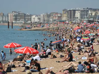 UK Issued Five-Day Heat Warning as Temperatures Could Hit 32C