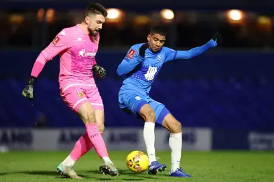 West Brom sign goalkeeper to challenge Max O'Leary for No1 spot