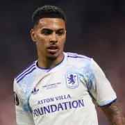 Arsenal podría tener que ceder hasta siete jugadores para fichar a Morgan Rogers del Aston Villa
