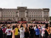 Changing of the Guard Axed at Buckingham Palace and Windsor Castle Due to Heatwave