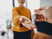 Home Sellers Warned as Property Overvaluations Soar Across UK