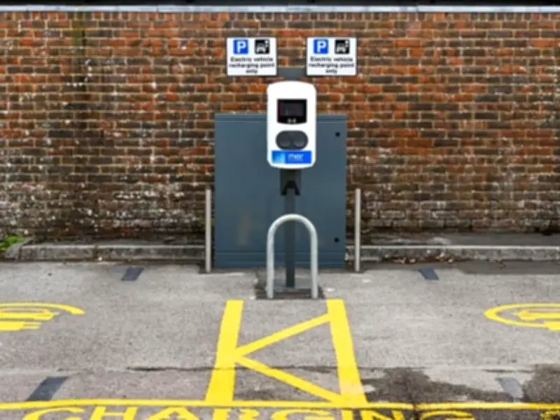 Brum driver pays £450/month for Peugeot EV that won't charge