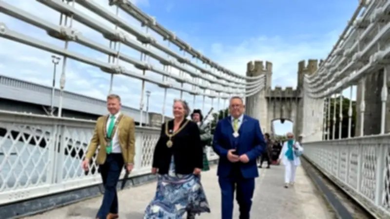 Conwy Suspension Bridge and Cob 200th Anniversary Celebrated with Plaque