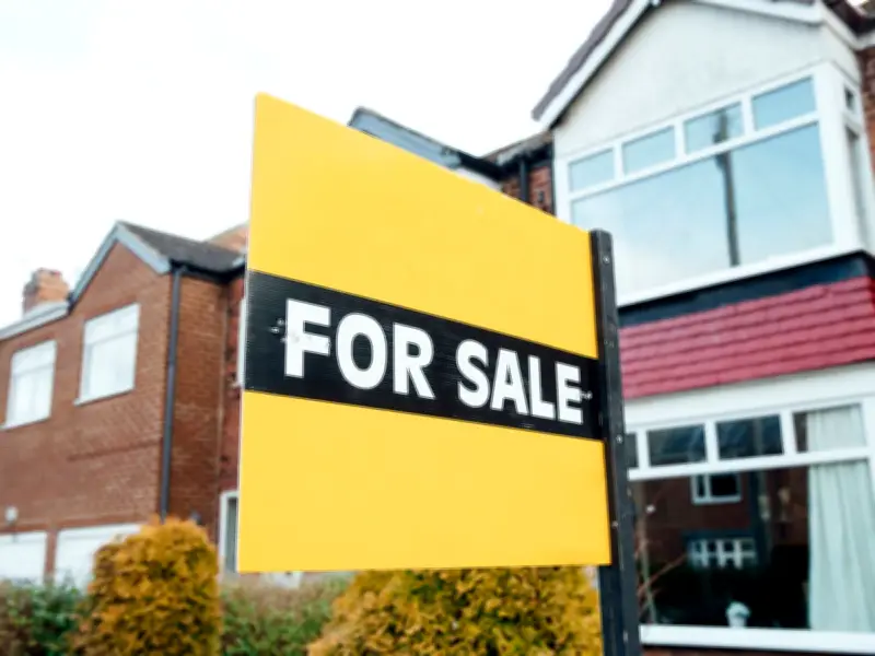Estate Agent's X-Rated Edit to Listing Photos Leaves Homeowner Stunned