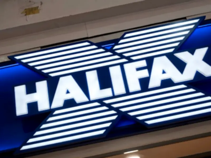 Lloyds Bank Confirms When Halifax Customers Will Switch to Lloyds App