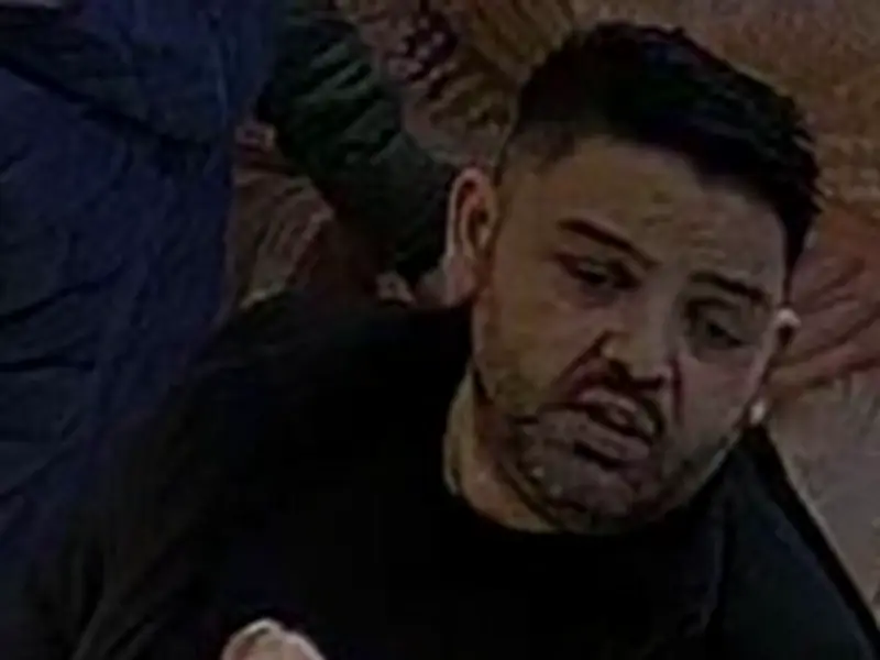 Police seek man with teddy bear jumper after £5,000 gold theft in Birmingham