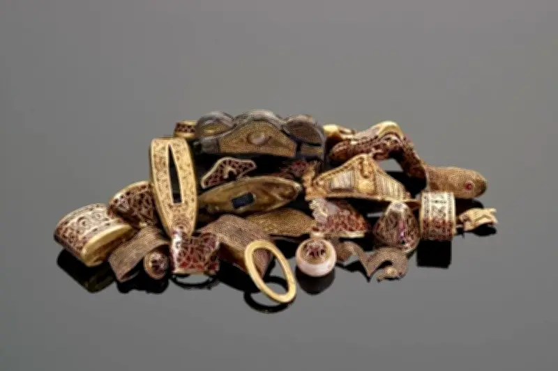 Staffordshire Hoard Returns to Birmingham Museum and Art Gallery