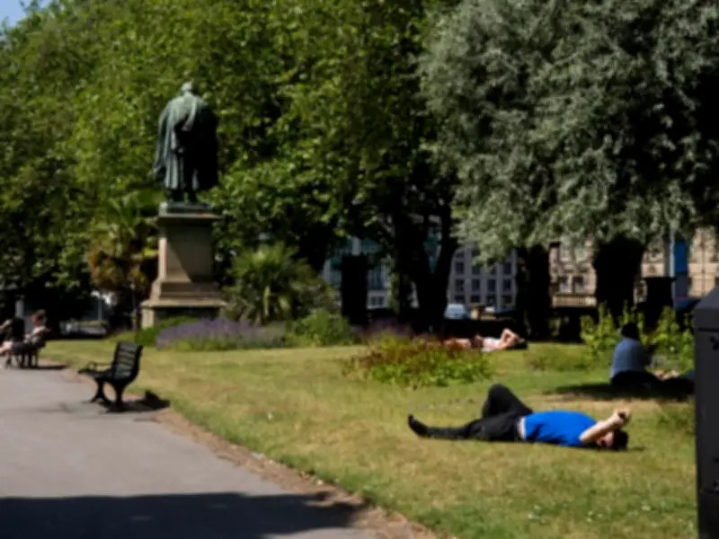 UK faces shortage of heatwave essential as 31C blast approaches