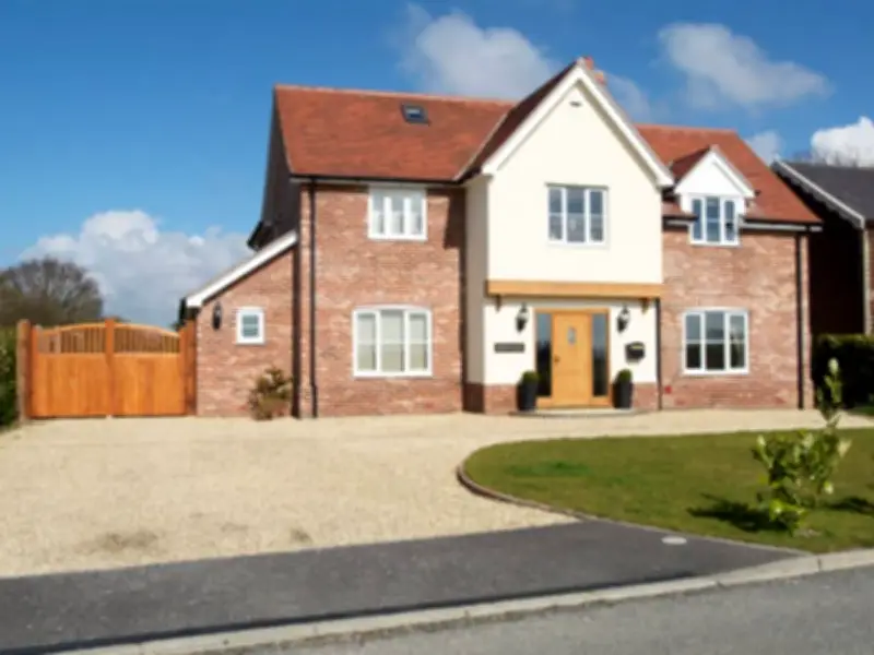 UK Households with Driveways Can Save £1,100 as Energy Price Cap Rises