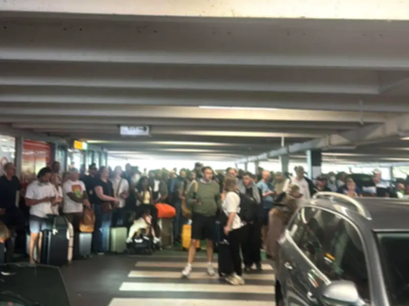 Worcester mum stranded at Gatwick after 'dodgy' meet-and-greet parking scam