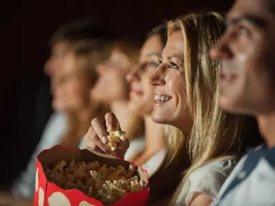 Cinemagoer Kicked Out for Eating Too Loudly During Film Screening