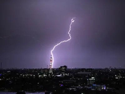 England vs Mexico World Cup match delayed by thunderstorm at Azteca Stadium