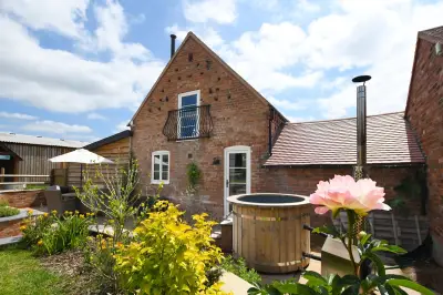 Escape to Worcestershire for Luxury Peace and Great Outdoors