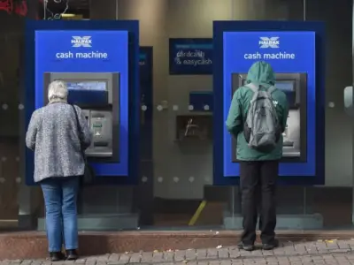 Halifax customers urged to switch to Lloyds app as brand axed