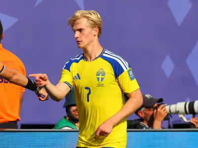 Lucas Bergvall addresses Tottenham future amid Aston Villa transfer links