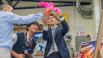 Merchiston Pupils Create Art with Scottish Artist Robbie Bushe in Residency