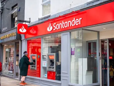 Santander urges customers to invest £100 lump sum in July via email