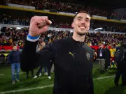 Aston Villa Plan Bid for Lens Goalkeeper Robin Risser Amid Martinez Exit Fears