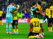 Ecuador Coach Beccacece Leaves After World Cup Elimination by Mexico
