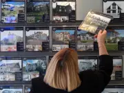 UK House Prices Rise 0.2% in June as Mortgage Rates Ease, North Outperforms South